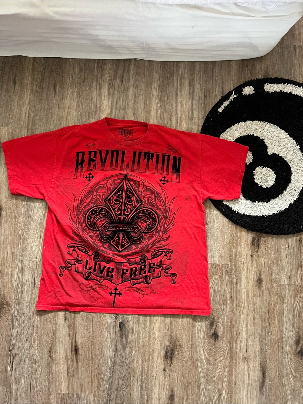 Y2K red MMA Elite "Revolution" graphic t-shirt With the black design Size XL